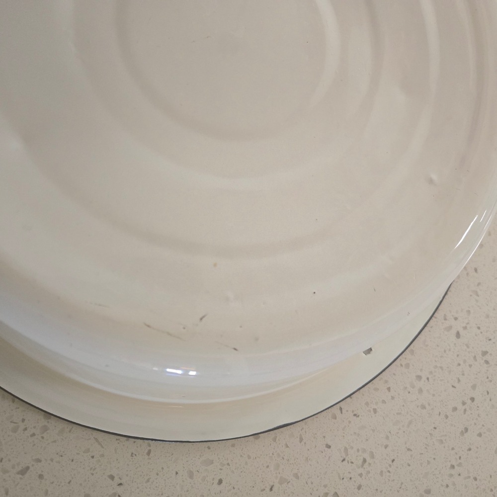 Vintage White Enamel Wash Basin 16.5" Bowl Farmhouse Decor Rustic Metal Dark Rim - Picture 7 of 10